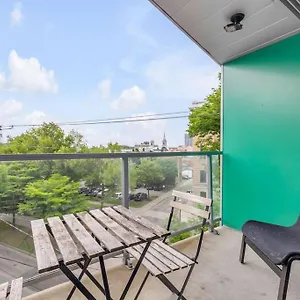 Initial / Artsy / Centre De Apartment Quebec City